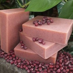 Adzuki Bean Complexion sbe: tr/klende hud, exfolierer, fjerner dde hudceller